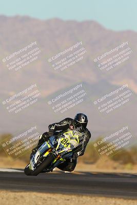 media/Dec-07-2024-CVMA (Sat) [[21c5f1ef85]]/Race 13-Amateur Supersport Middleweight/